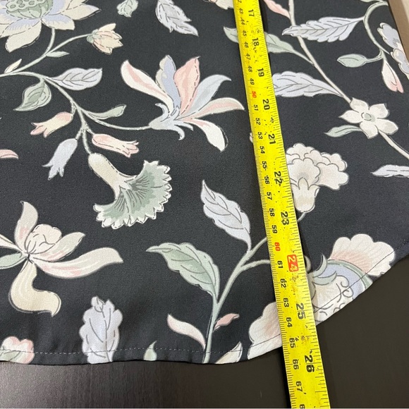 Loft Grey Floral Print Sleeveless Blouse Tank Top - Picture 11 of 11